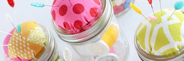Turn a Mason Jar into a Pin Cushion Tutorial using this step-by-step DIY tutorial. A simple no-sew project. Great gift idea for friends who sew.