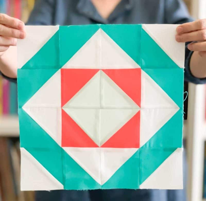 Learn How to Make an Easy Mosaic Quilt Block