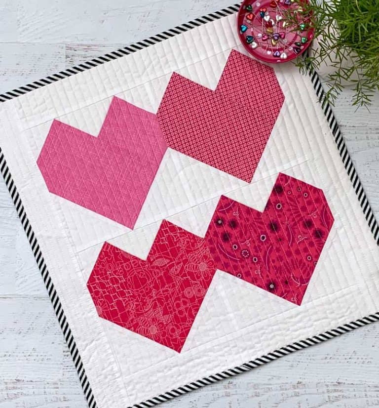 Valentine Heart Mini Quilt Pattern & Tutorial