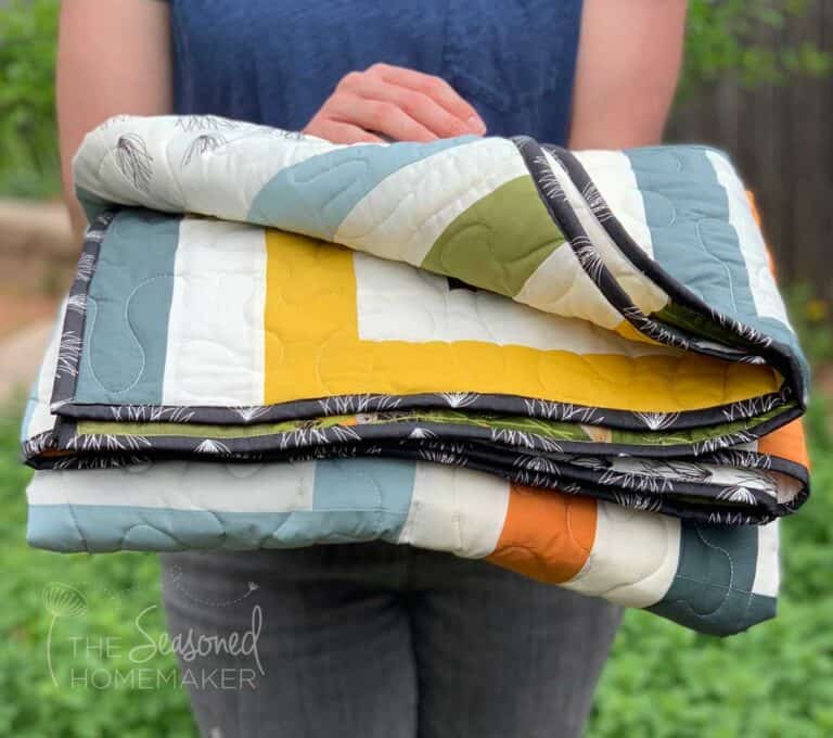 holding quilt